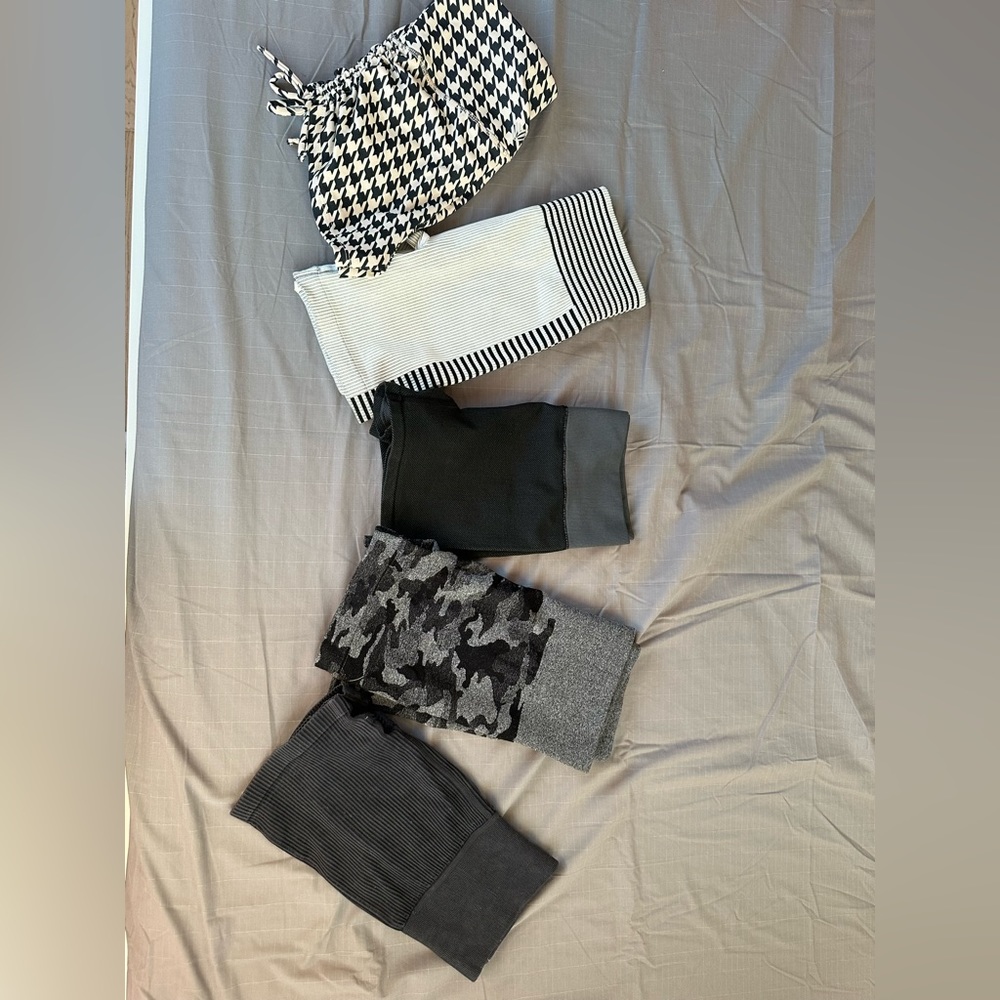 Set of 5 workout shorts